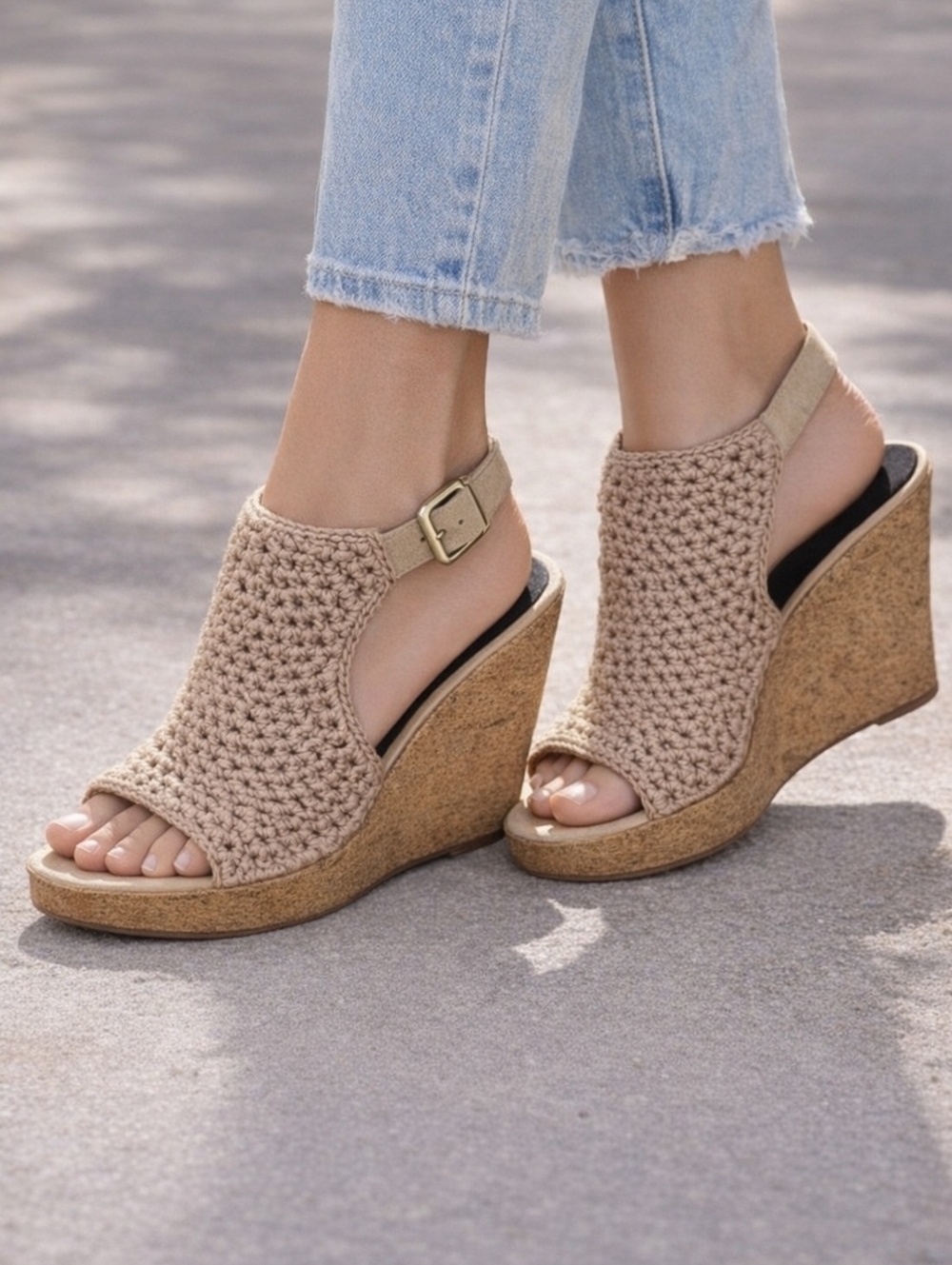 Elizabeth &  James Neutral Crochet sandals 10‎